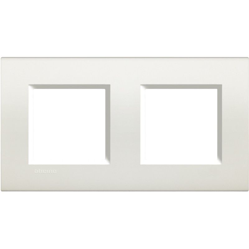 Placa cuadrada Livinglight Blanco 2 x 2 módulos LNA4802M2BI